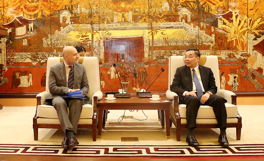 Hanoi strengthens cooperation with Italian localities